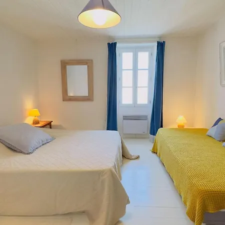 Maison De Village En 2 Parties Saint-Clément-des-Baleines