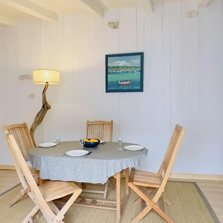 Villa Maison De Village En 2 Parties *