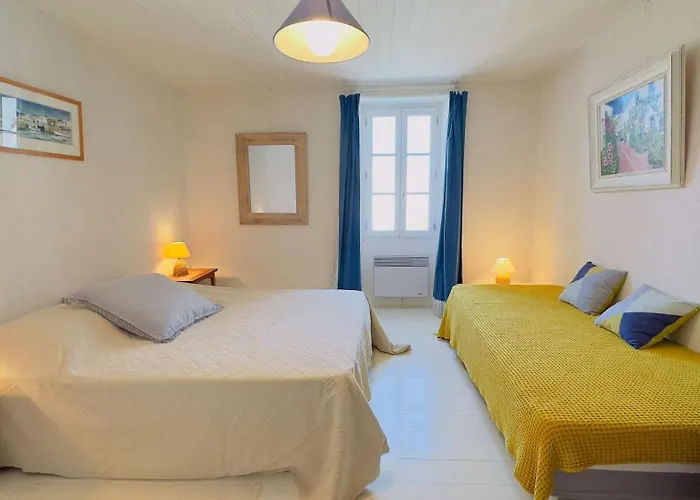 Maison De Village En 2 Parties Saint-Clément-des-Baleines