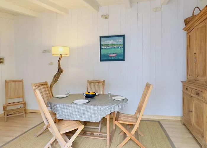 Villa Maison De Village En 2 Parties *